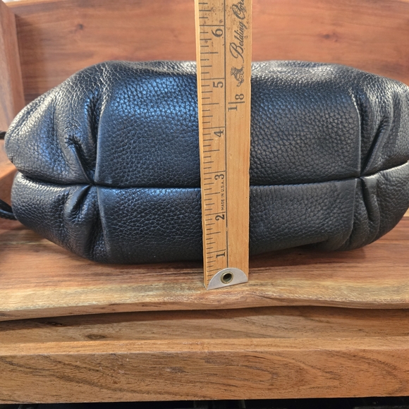 1993 BRIGHTON  Black PEBBLED LEATHER Shoulder Bag with Heart Charm - Picture 8 of 16